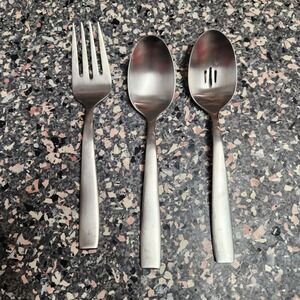 Oneida Serving Set Stainless Flatware Fork Slotted Reg Spoon Set Vietnam 54914